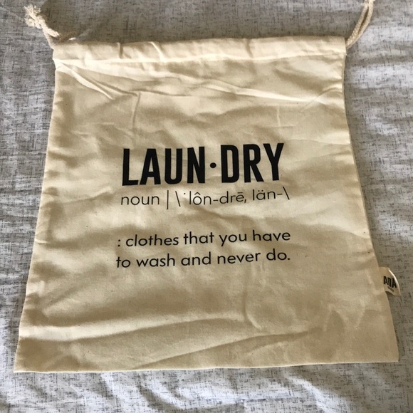 NWT Laundry drawstring canvas bag - Picture 2 of 3